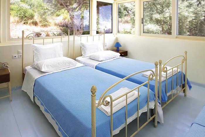villa-anemus-sivotavillas-twin-bedroom